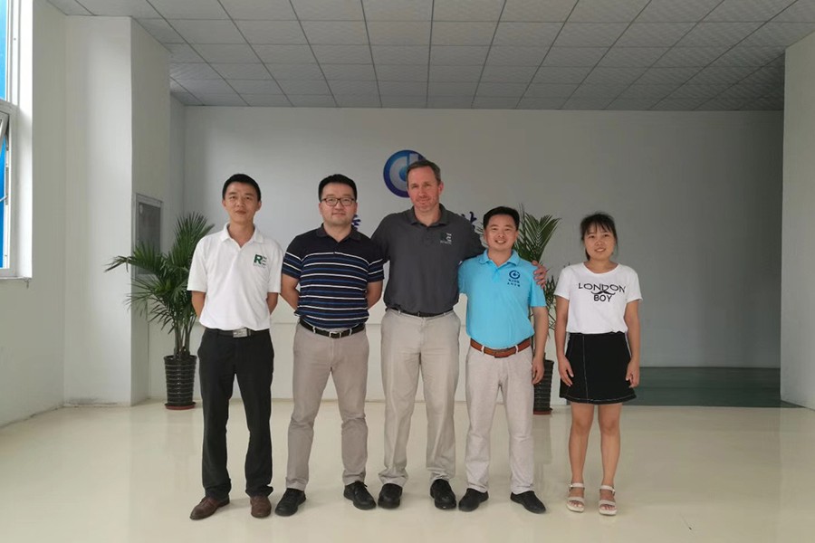 外國客戶來凌工科技參觀考察